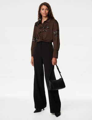 marksandspencer_AW23_T43_8109_satenova kosile s flitry_hneda_1899Kc_modelka.jpg